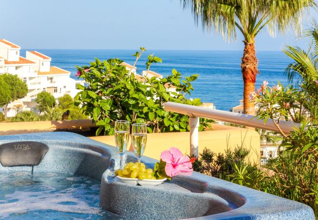 Apartamento en Mijas Costa - Holiday luxury at Malibu Mansions, private hot tub