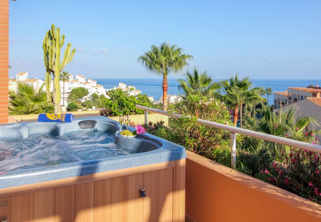 Apartamento en Mijas Costa - Holiday luxury at Malibu Mansions, private hot tub