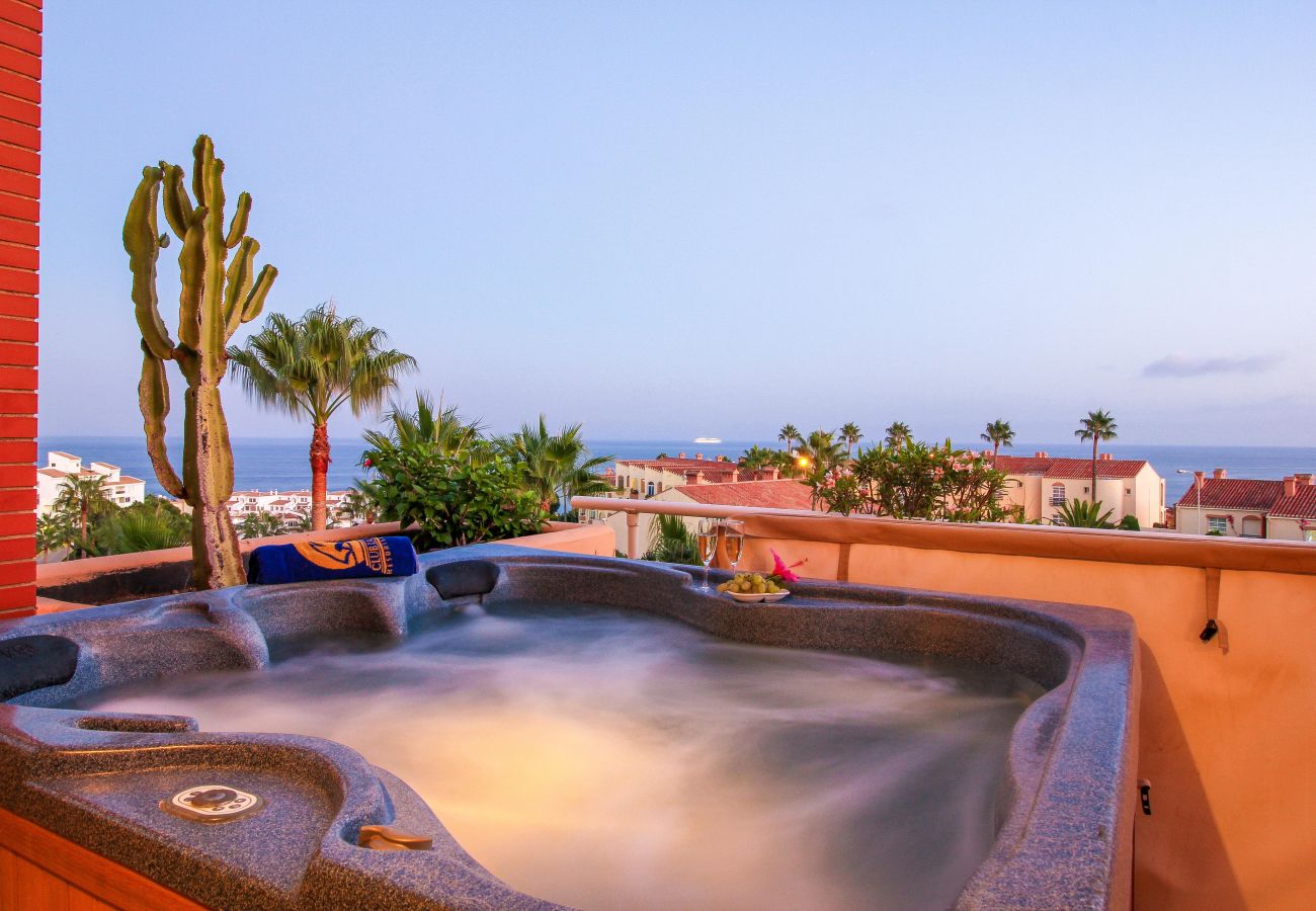 Apartamento en Mijas Costa - Holiday luxury at Malibu Mansions, private hot tub
