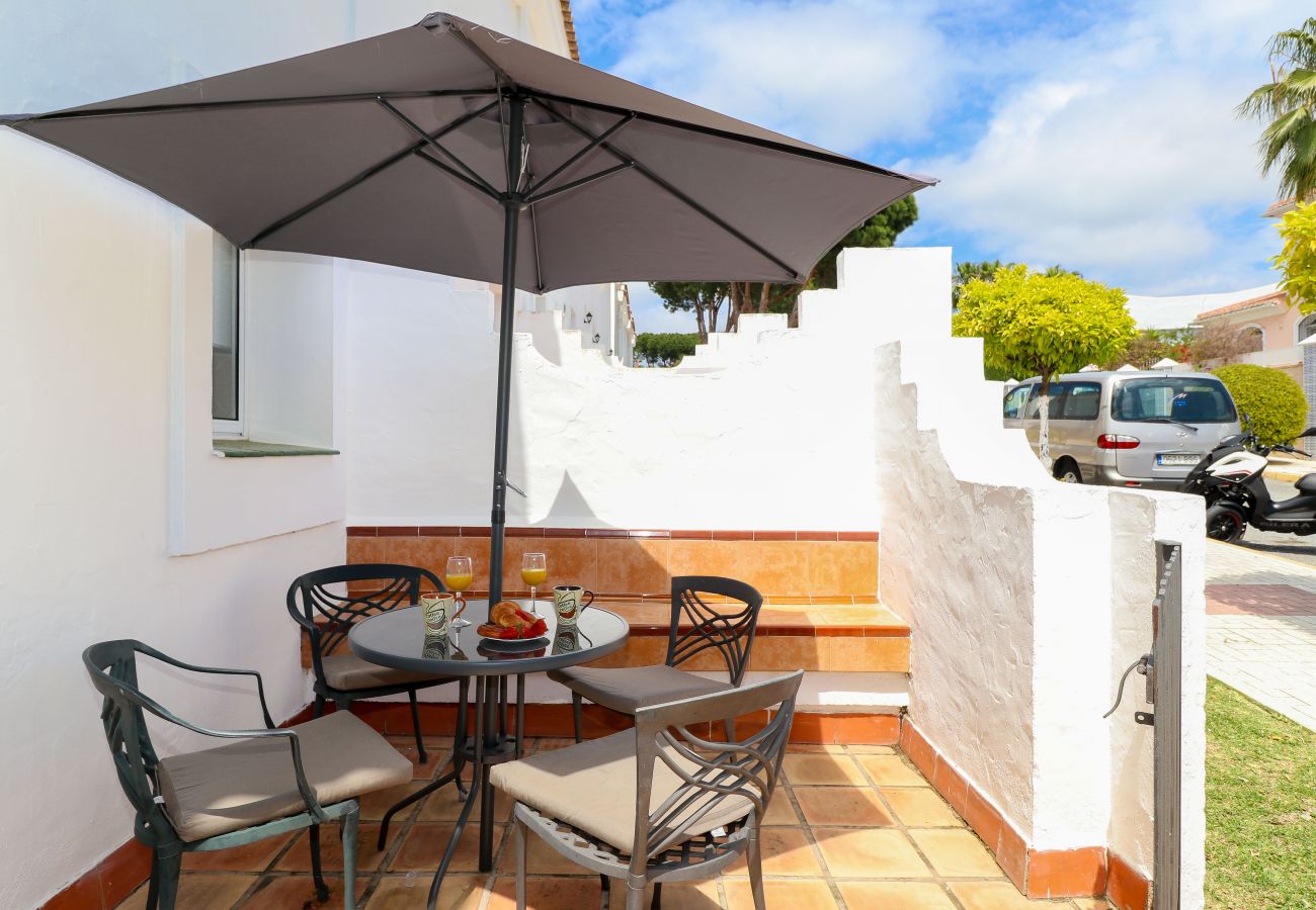 Casa adosada en Marbella - Fantastic 1 bed townhouse close to Marbella