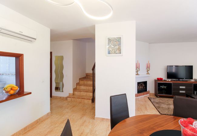 Casa adosada en La Cala de Mijas - La Cala townhouse, beach 400 m, roof terrace, BBQ Casa adosada en La Cala de Mijas - La Cala townhouse, beach 400 m, roof terrace, BBQ