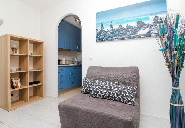 Estudio en Fuengirola - Los Boliches studio with sea views by the beach Estudio en Fuengirola - Los Boliches studio with sea views by the beach