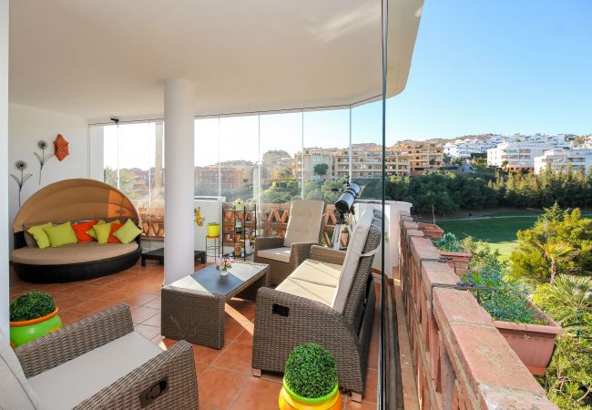 Apartamento en Mijas Costa - Amazing place with large terrace and BBQ