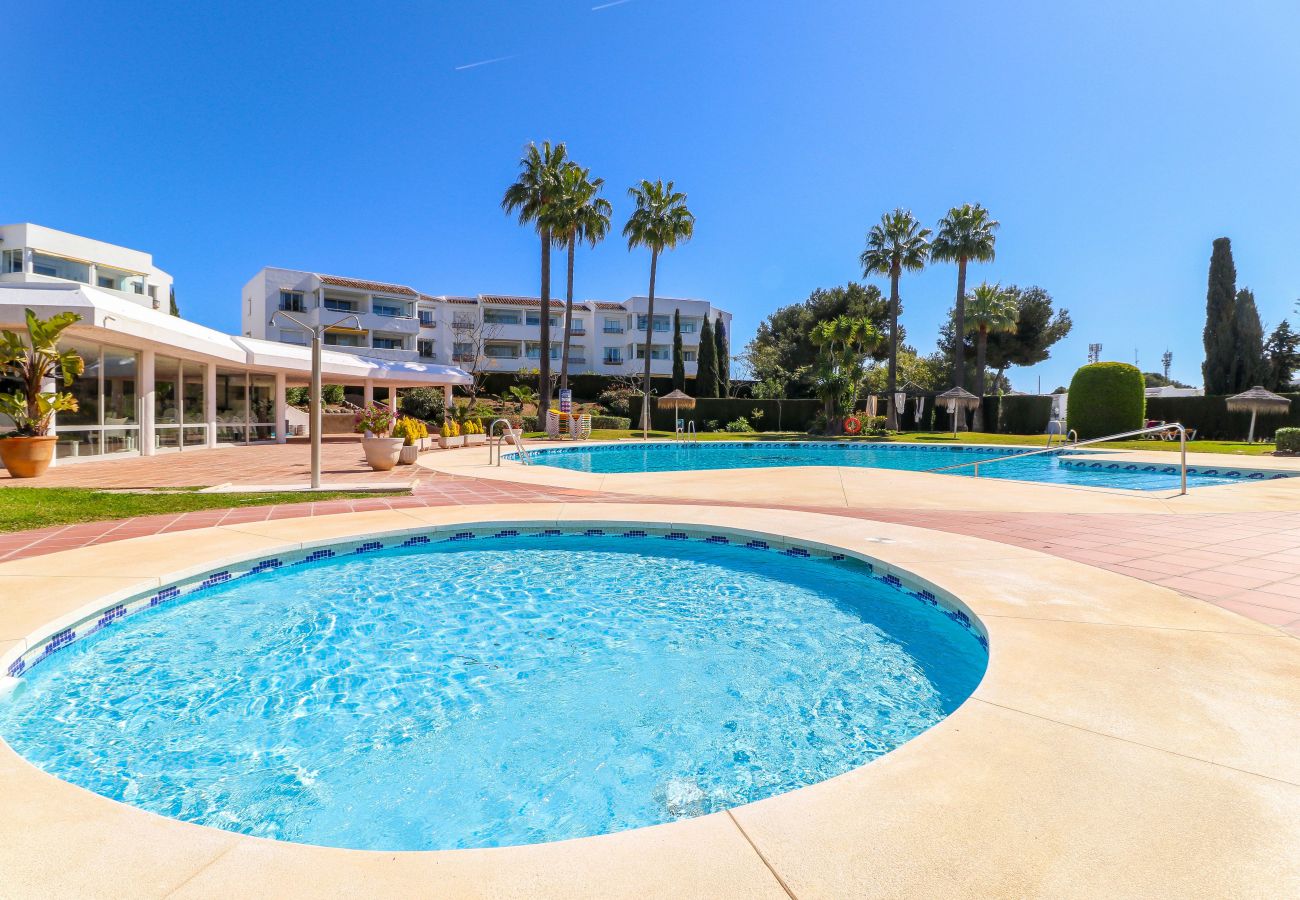 Apartamento en Mijas Costa - Apartment with garden and seaview