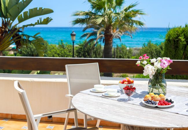 Apartamento en Marbella - Lujoso frente al mar con impresionantes vistas al mar - Los Monteros Apartamento en Marbella - Lujoso frente al mar con impresionantes vistas al mar - Los Monteros