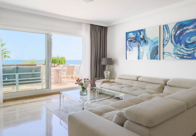Apartamento en Marbella - Lujoso frente al mar con impresionantes vistas al mar - Los Monteros Apartamento en Marbella - Lujoso frente al mar con impresionantes vistas al mar - Los Monteros