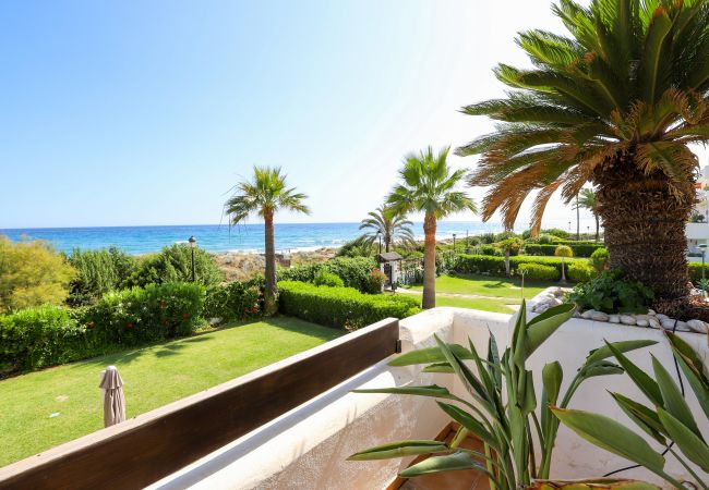 Apartamento en Marbella - Lujoso frente al mar con impresionantes vistas al mar - Los Monteros Apartamento en Marbella - Lujoso frente al mar con impresionantes vistas al mar - Los Monteros