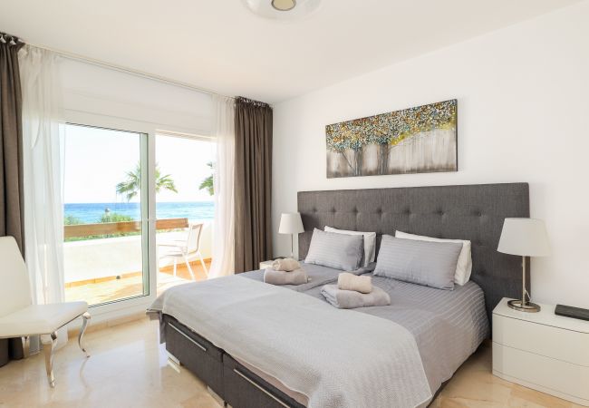 Apartamento en Marbella - Lujoso frente al mar con impresionantes vistas al mar - Los Monteros Apartamento en Marbella - Lujoso frente al mar con impresionantes vistas al mar - Los Monteros