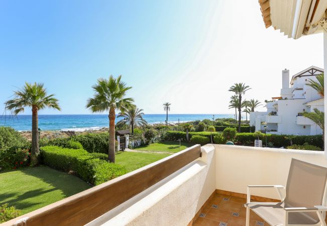 Apartamento en Marbella - Lujoso frente al mar con impresionantes vistas al mar - Los Monteros Apartamento en Marbella - Lujoso frente al mar con impresionantes vistas al mar - Los Monteros