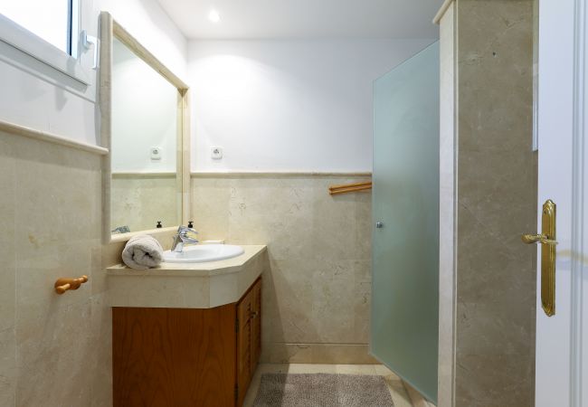 Apartamento en Marbella - Primera línea de playa con jardín - Los Monteros Palm Beach Apartamento en Marbella - Primera línea de playa con jardín - Los Monteros Palm Beach