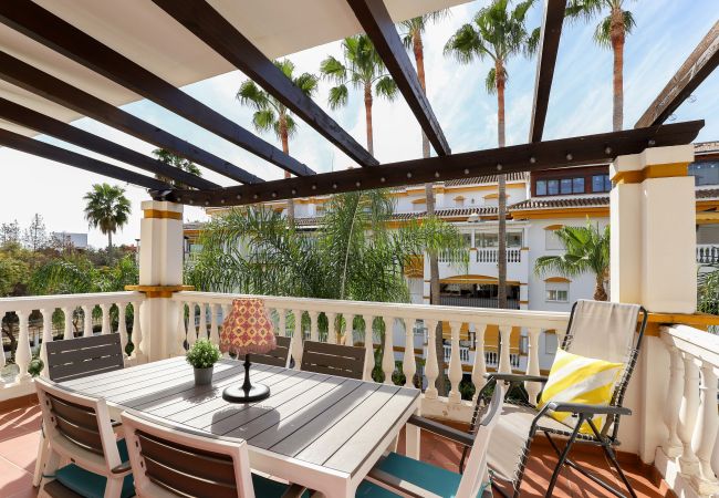 Apartamento en Nueva andalucia - Apartamento moderno cerca de Puerto Banús