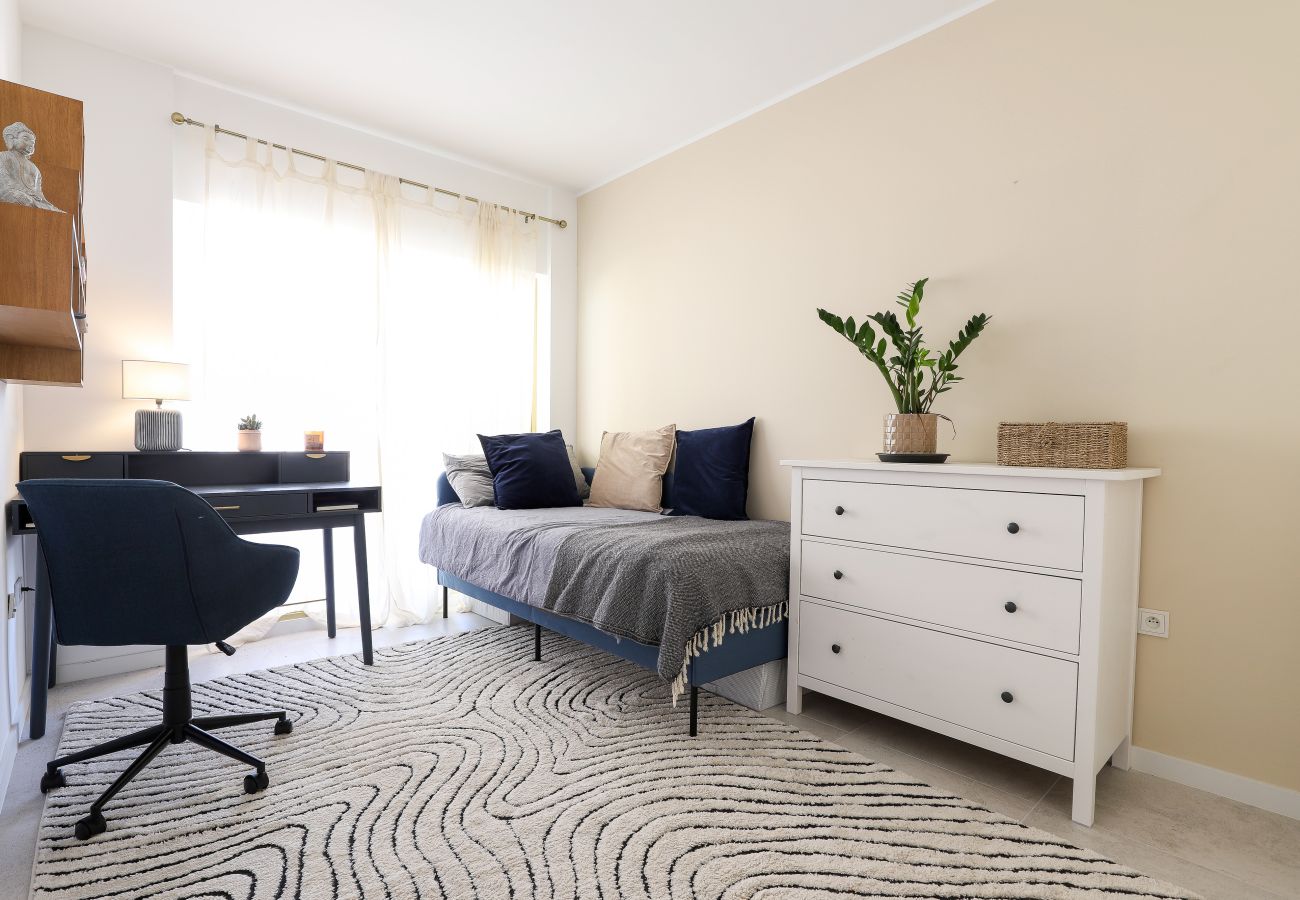 Apartamento en Fuengirola - Primera linea de la playa - Dona Sofia, Fuengirola