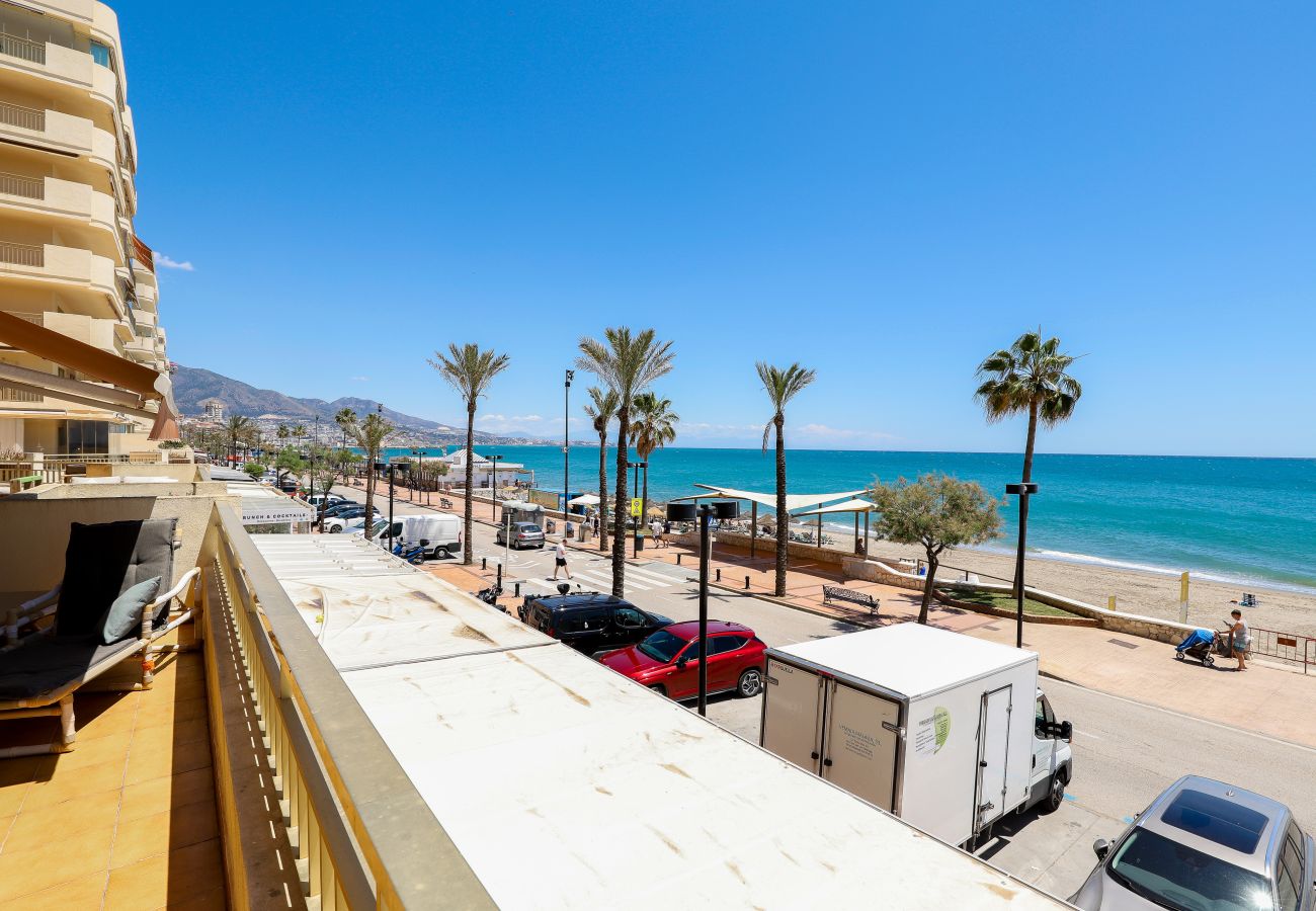 Apartamento en Fuengirola - Primera linea de la playa - Dona Sofia, Fuengirola