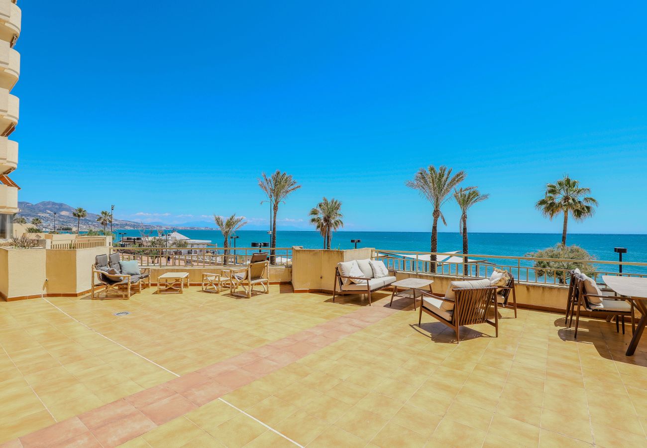 Apartamento en Fuengirola - Primera linea de la playa - Dona Sofia, Fuengirola