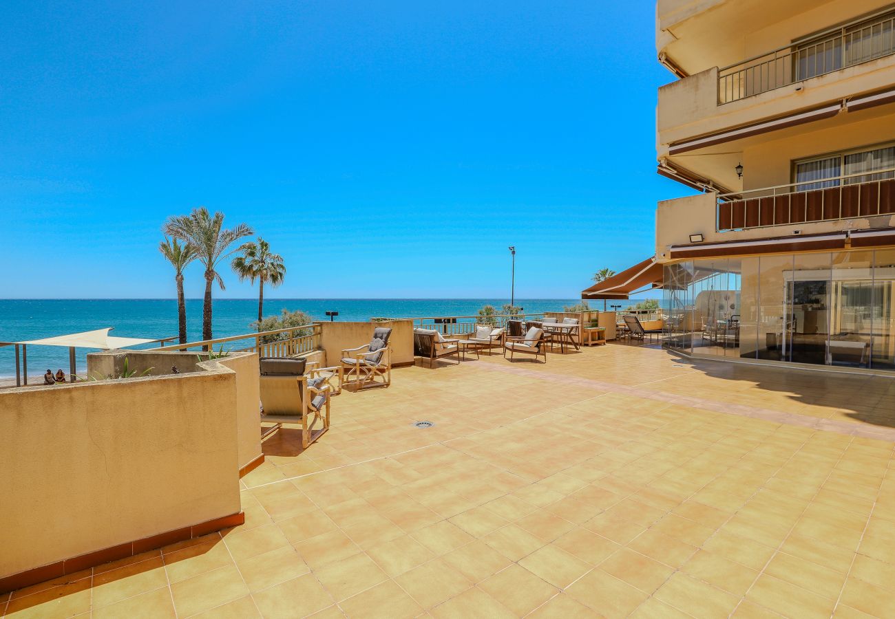 Apartamento en Fuengirola - Primera linea de la playa - Dona Sofia, Fuengirola