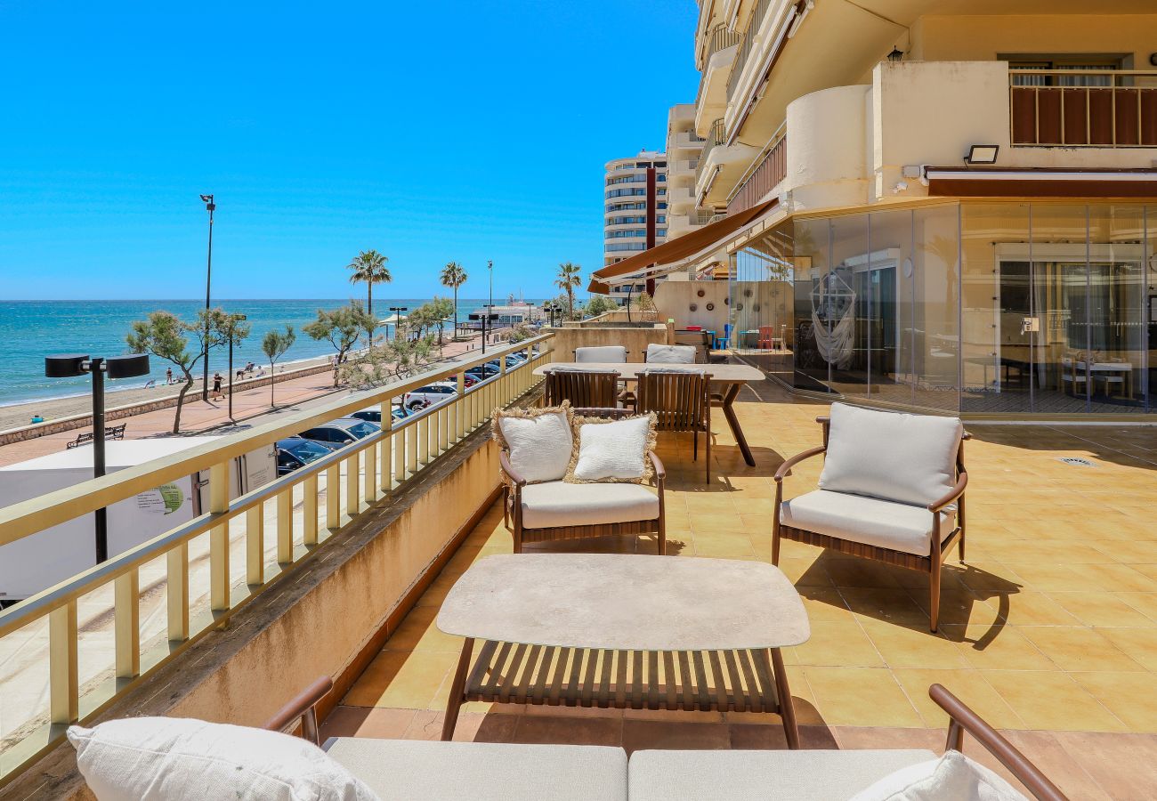 Apartamento en Fuengirola - Primera linea de la playa - Dona Sofia, Fuengirola