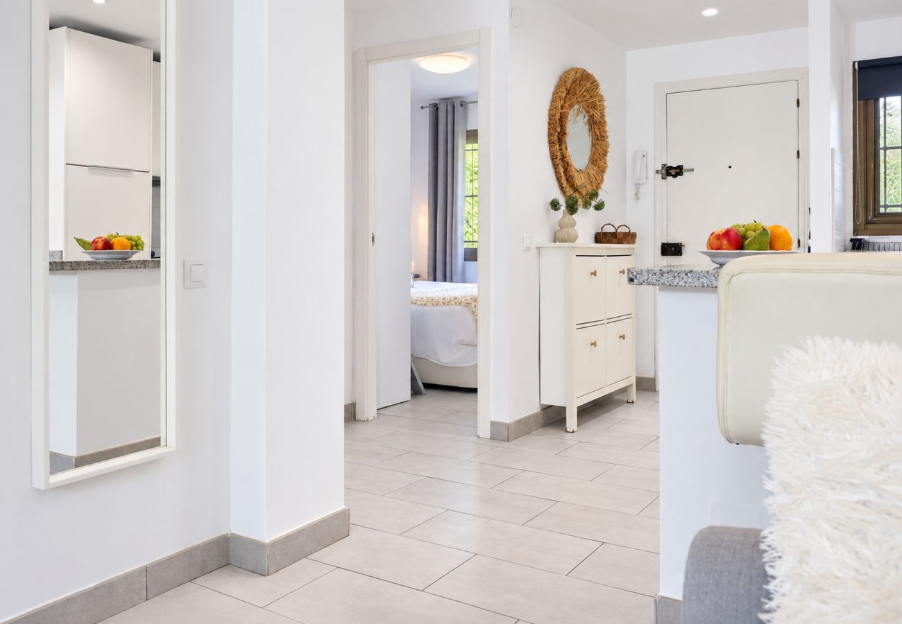 Apartamento en Mijas Costa - Apartamento con Vistas al Mar, Terraza Privada, Jardín y Barbacoa