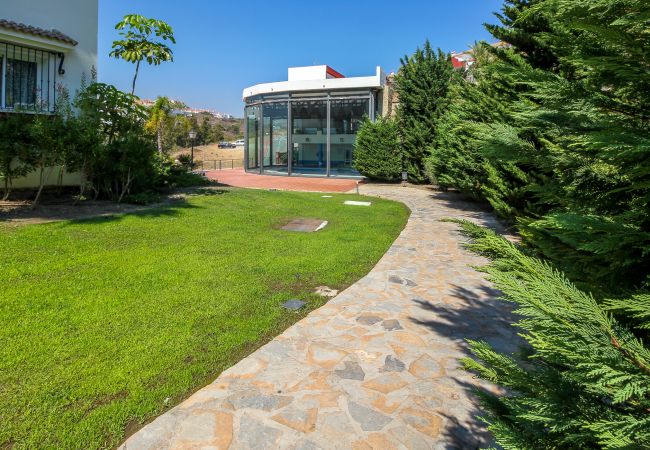 Appartement à Mijas Costa - Amazing place with large terrace and BBQ Appartement à Mijas Costa - Amazing place with large terrace and BBQ