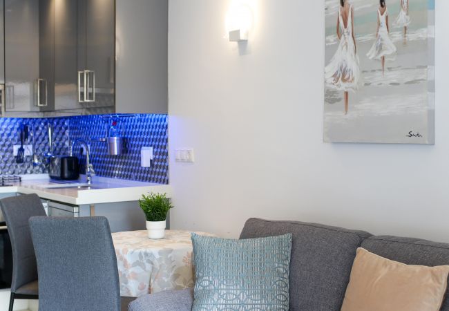 Appartement à Mijas Costa - Calahonda apartment - all facilities 5 mins walk Appartement à Mijas Costa - Calahonda apartment - all facilities 5 mins walk