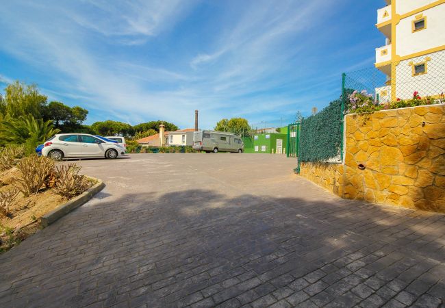 Appartement à Mijas Costa - Calahonda apartment - all facilities 5 mins walk Appartement à Mijas Costa - Calahonda apartment - all facilities 5 mins walk