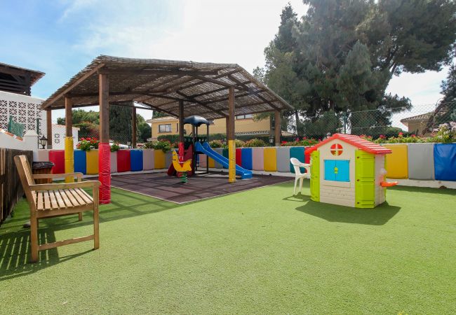 Appartement à Mijas Costa - Calahonda apartment - all facilities 5 mins walk Appartement à Mijas Costa - Calahonda apartment - all facilities 5 mins walk