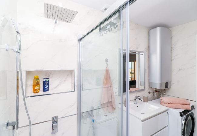 Studio à Marbella - Studio de luxe avec immense terrasse - Front de mer de Romana Playa Studio à Marbella - Studio de luxe avec immense terrasse - Front de mer de Romana Playa