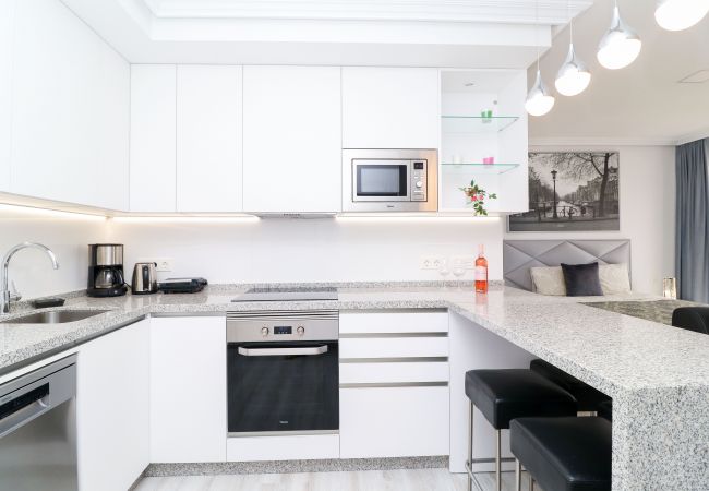 Studio à Marbella - Studio de luxe avec immense terrasse - Front de mer de Romana Playa Studio à Marbella - Studio de luxe avec immense terrasse - Front de mer de Romana Playa