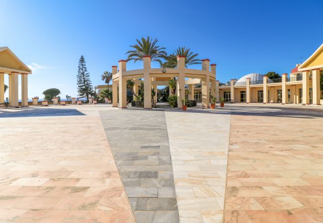 Studio à Marbella - Studio de luxe avec immense terrasse - Front de mer de Romana Playa Studio à Marbella - Studio de luxe avec immense terrasse - Front de mer de Romana Playa