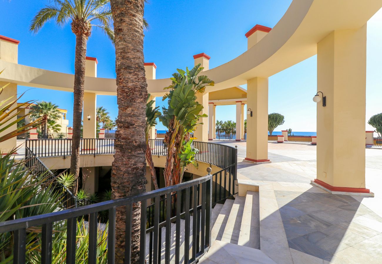 Studio à Marbella - Studio de luxe avec immense terrasse - Front de mer de Romana Playa