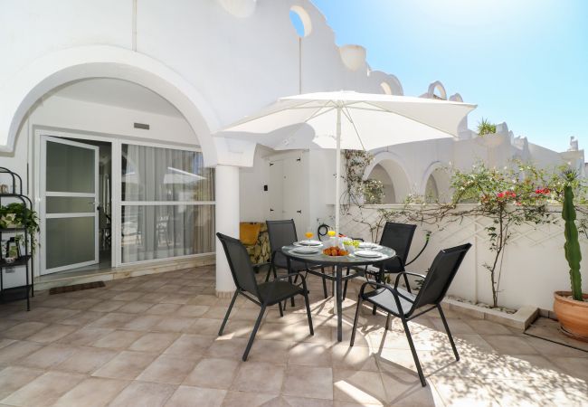 Maison mitoyenne à Marbella - Beautiful sunny townhouse - great resort facilities