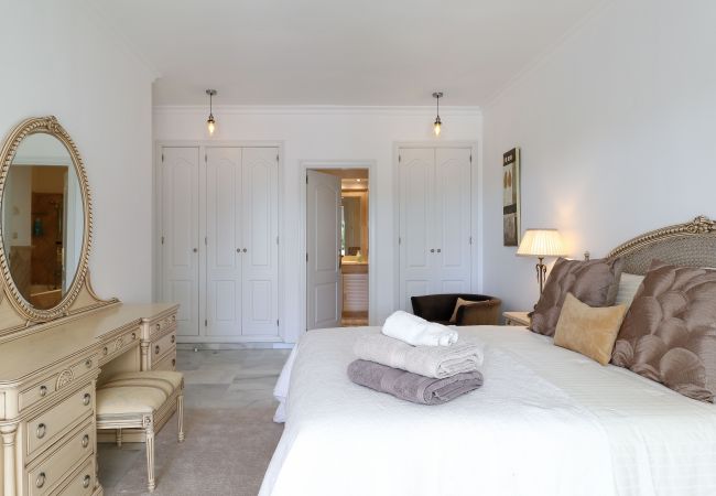 Appartement à Marbella - Bahia Real Appartement avec grande terrasse Appartement à Marbella - Bahia Real Appartement avec grande terrasse