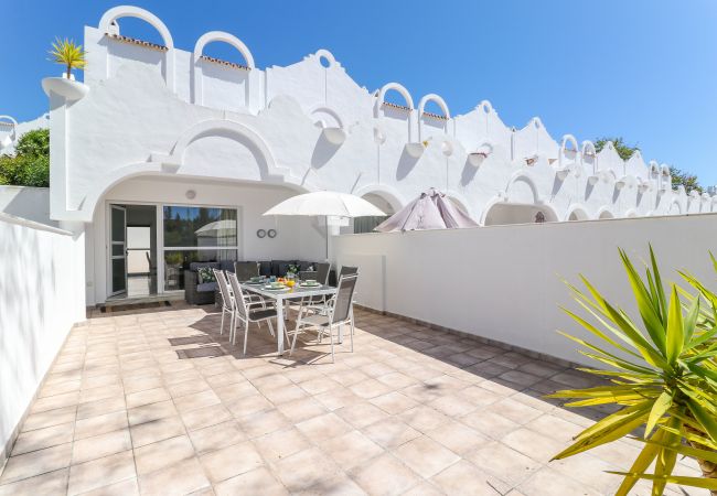 Maison mitoyenne à Marbella - Superb townhouse with big sunny terrace Maison mitoyenne à Marbella - Superb townhouse with big sunny terrace