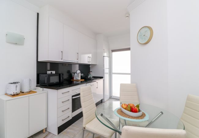 Maison mitoyenne à Marbella - Superb townhouse with big sunny terrace Maison mitoyenne à Marbella - Superb townhouse with big sunny terrace