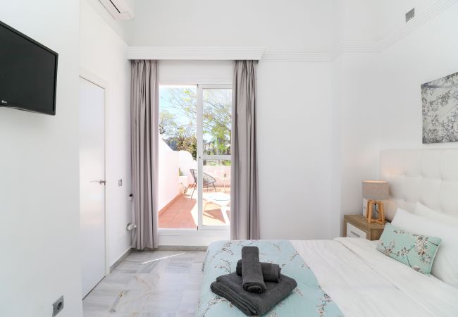 Maison mitoyenne à Marbella - Superb townhouse with big sunny terrace Maison mitoyenne à Marbella - Superb townhouse with big sunny terrace