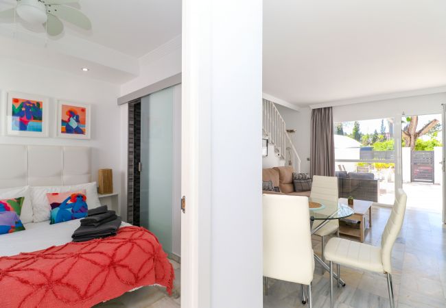 Maison mitoyenne à Marbella - Superb townhouse with big sunny terrace Maison mitoyenne à Marbella - Superb townhouse with big sunny terrace