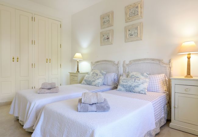 Appartement à Marbella - Beachfront with large garden  - Los Monteros Palm Beach Appartement à Marbella - Beachfront with large garden  - Los Monteros Palm Beach