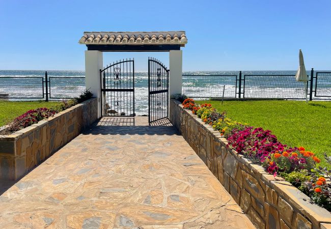 Appartement à Marbella - Maison de luxe avec vue sur la piscine - Playa Real en bord de mer