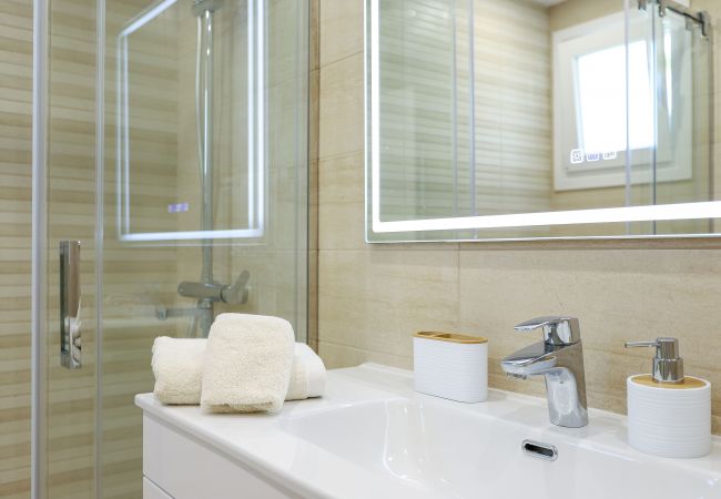 Appartement à Marbella - Playa Real en bord de mer avec vue sur la piscine Appartement à Marbella - Playa Real en bord de mer avec vue sur la piscine