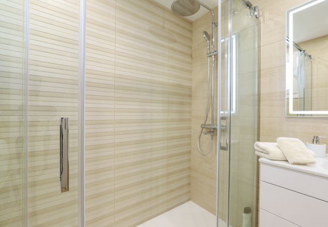 Appartement à Marbella - Playa Real en bord de mer avec vue sur la piscine Appartement à Marbella - Playa Real en bord de mer avec vue sur la piscine