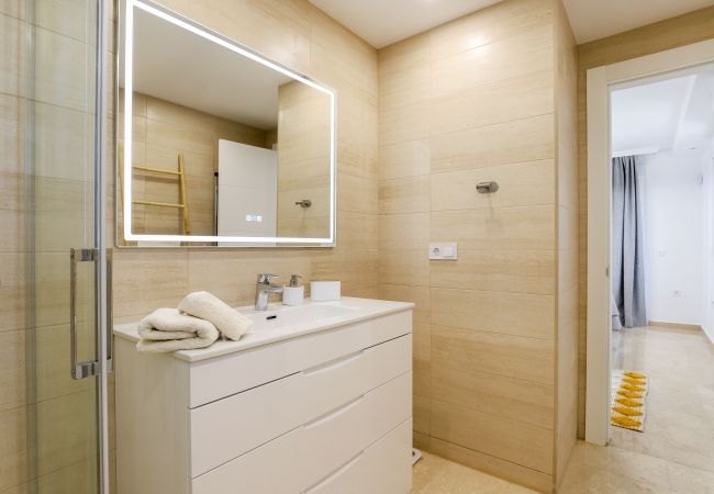 Appartement à Marbella - Playa Real en bord de mer avec vue sur la piscine Appartement à Marbella - Playa Real en bord de mer avec vue sur la piscine