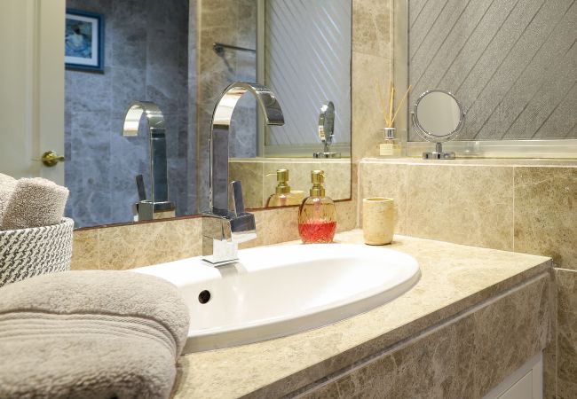 Appartement à Nueva andalucia - Los Naranjos / Puerto Banus apartment Appartement à Nueva andalucia - Los Naranjos / Puerto Banus apartment