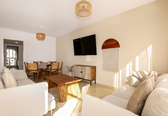 Appartement à Fuengirola - Appartement Camelia - Centre de Fuengirola, piscine, plage à 250m Appartement à Fuengirola - Appartement Camelia - Centre de Fuengirola, piscine, plage à 250m