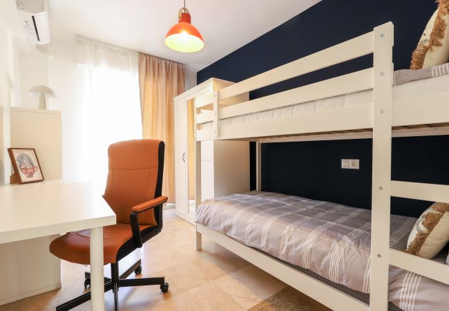 Appartement à Fuengirola - Appartement Camelia - Centre de Fuengirola, piscine, plage à 250m Appartement à Fuengirola - Appartement Camelia - Centre de Fuengirola, piscine, plage à 250m