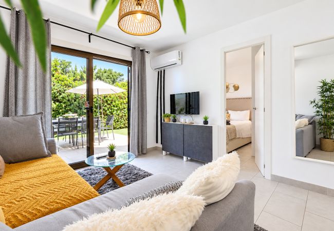 Appartement à Mijas Costa - Appartement avec Vue sur la Mer, Terrasse Privée, Jardin et Barbecue