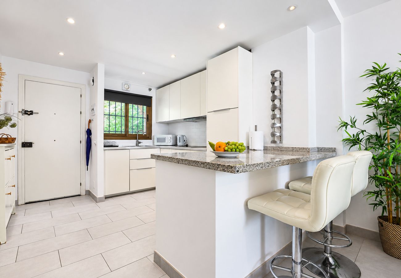 Appartement à Mijas Costa - Appartement avec Vue sur la Mer, Terrasse Privée, Jardin et Barbecue