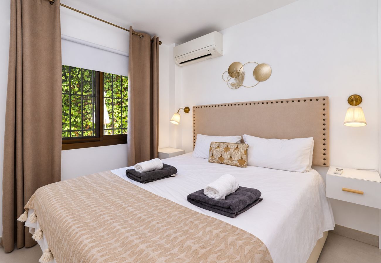 Appartement à Mijas Costa - Appartement avec Vue sur la Mer, Terrasse Privée, Jardin et Barbecue
