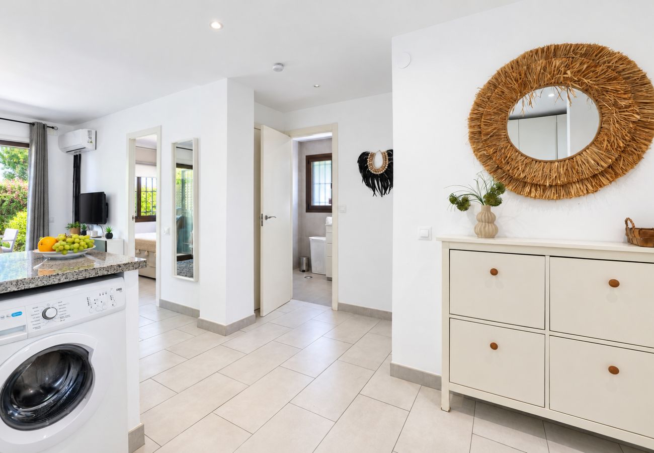 Appartement à Mijas Costa - Appartement avec Vue sur la Mer, Terrasse Privée, Jardin et Barbecue