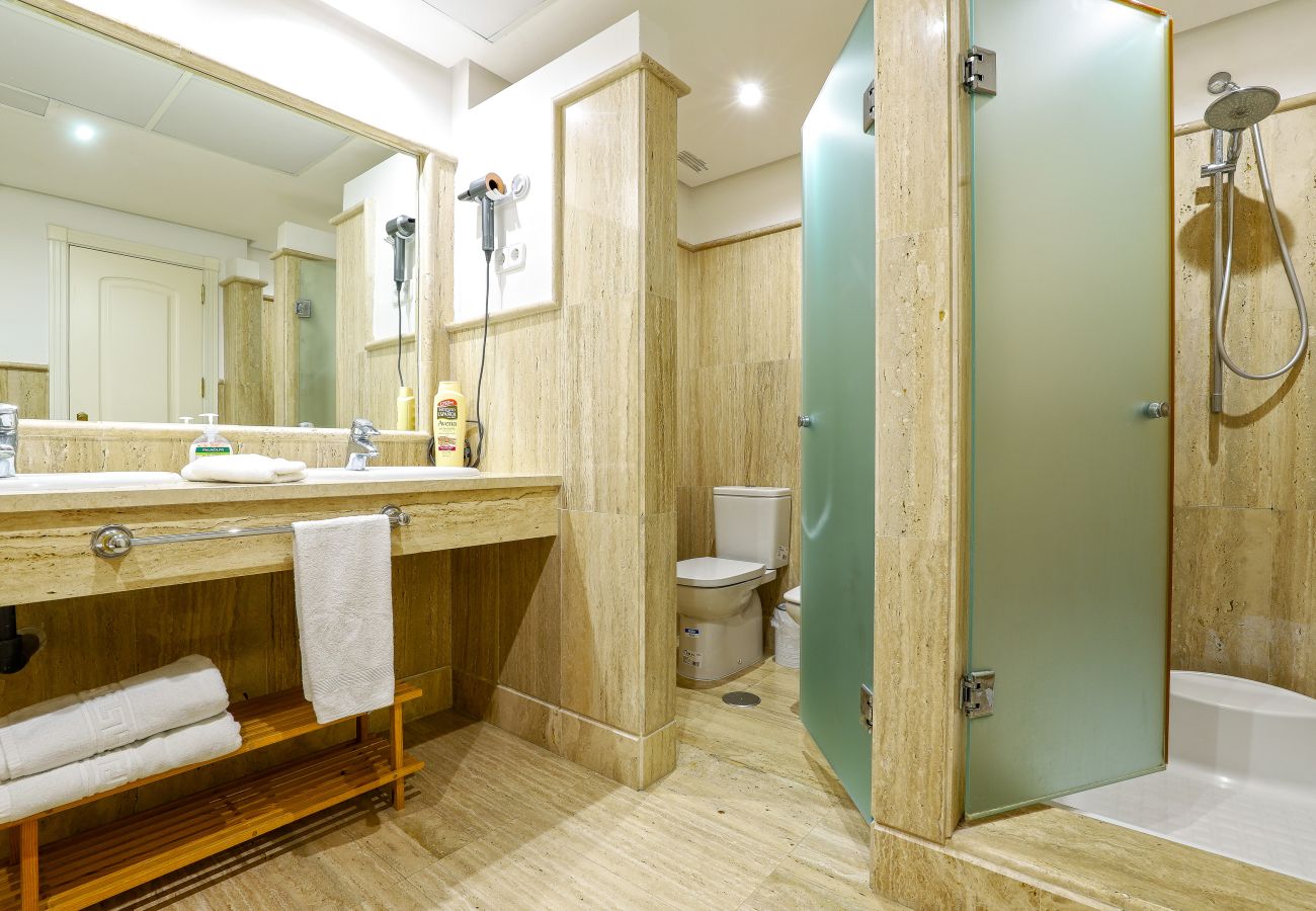 Appartement à Marbella - Los Monteros Palm Beach avec jardin et BBQ