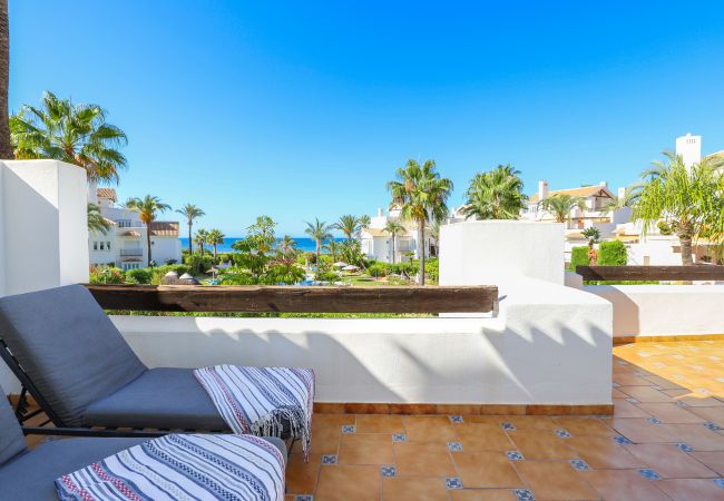 Apartment in Marbella - Los Monteros Palm Beach - sea & pool views