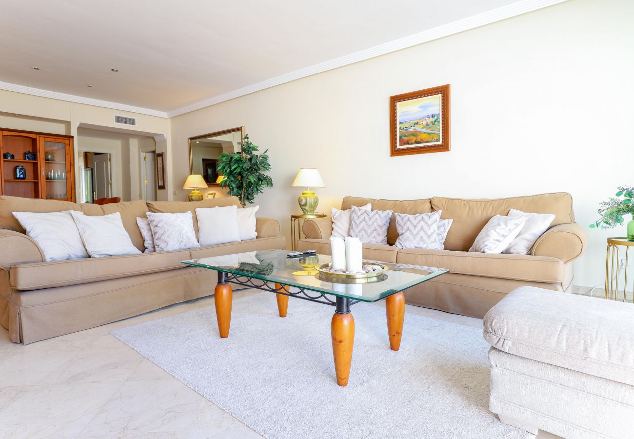 Apartment in Marbella - Los Monteros Palm Beach - sea & pool views